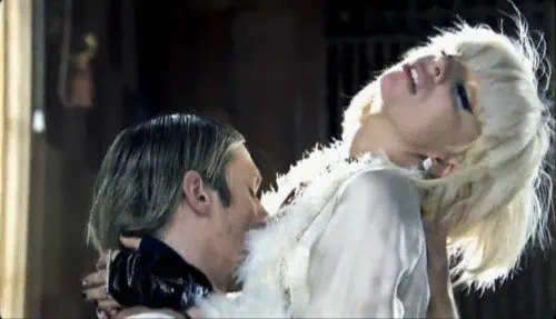 Lady Gaga Being Kissed
